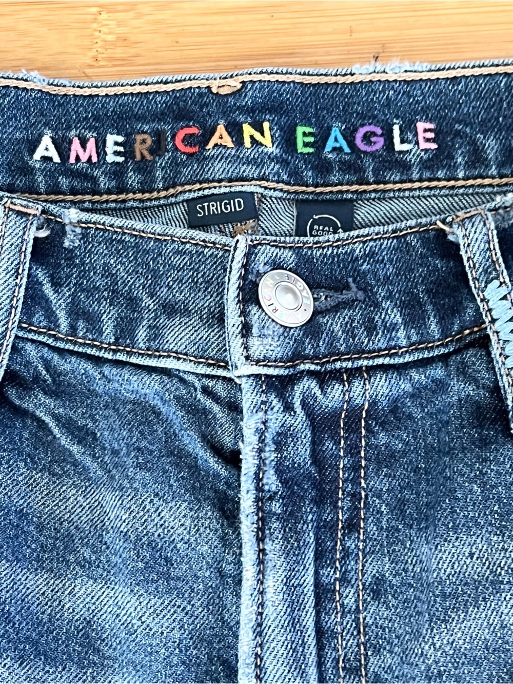 AE Pride Strigid Super High-Waisted Relaxed Ripped Denim Short Size 4